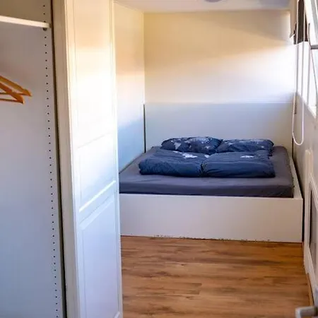 3 In Apartment